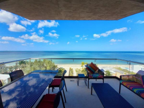 97984 Ocean views from all the bedrooms of this Deluxe beachfront Condo, Paradise